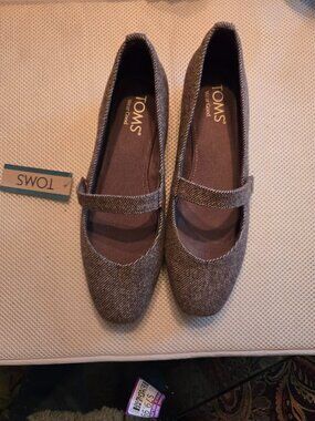 Tom's size 7.5 never worn, brown tweed Mary Jane's